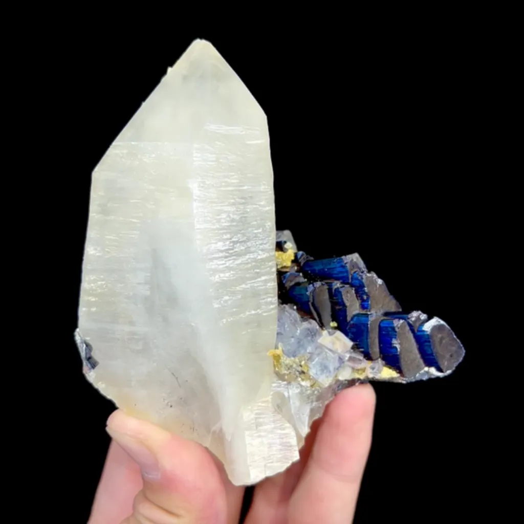 Natural Clear Quartz Tower with Fluorite and Wolframite, Mineral Specimen: Yaogangxian,Hunan (85*100*35MM) image