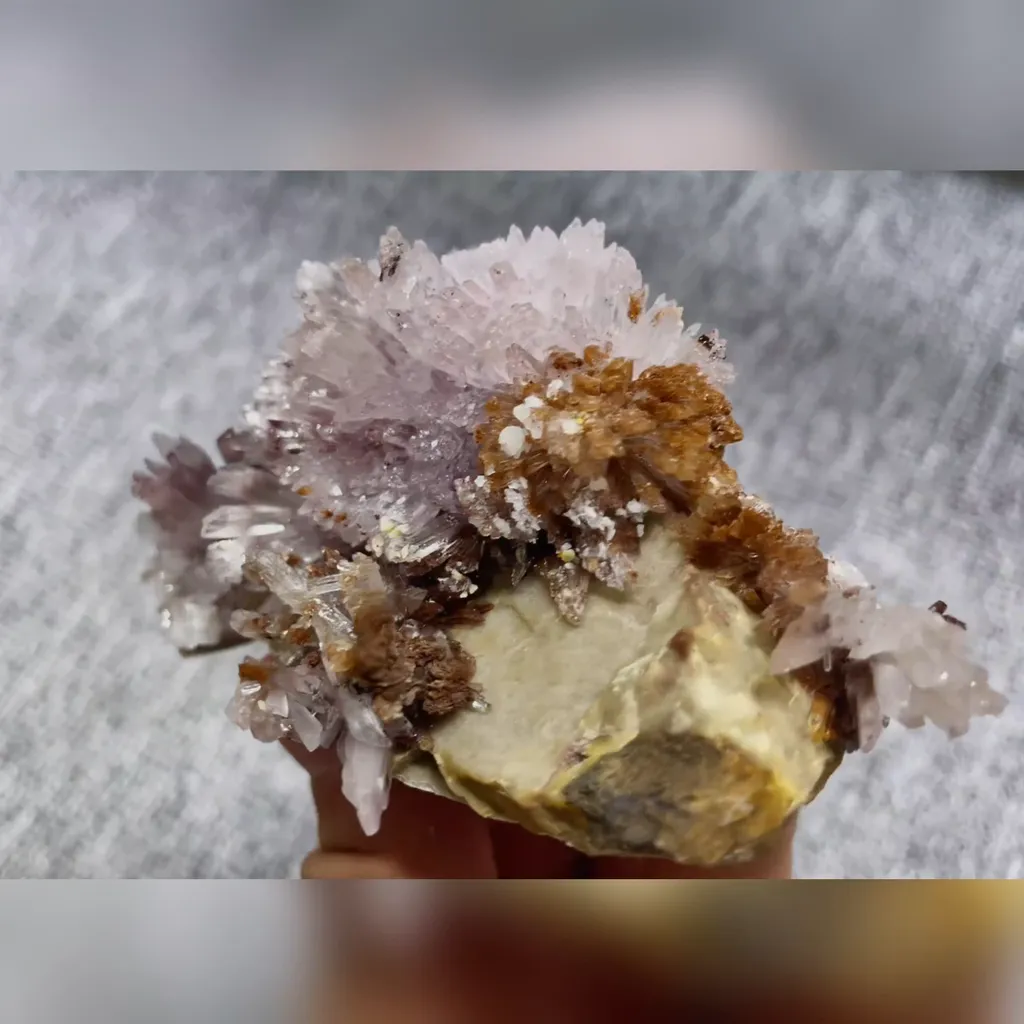 Natural Coloured Gypsum comes from Guizhou,China 105*55*35MM - image 2