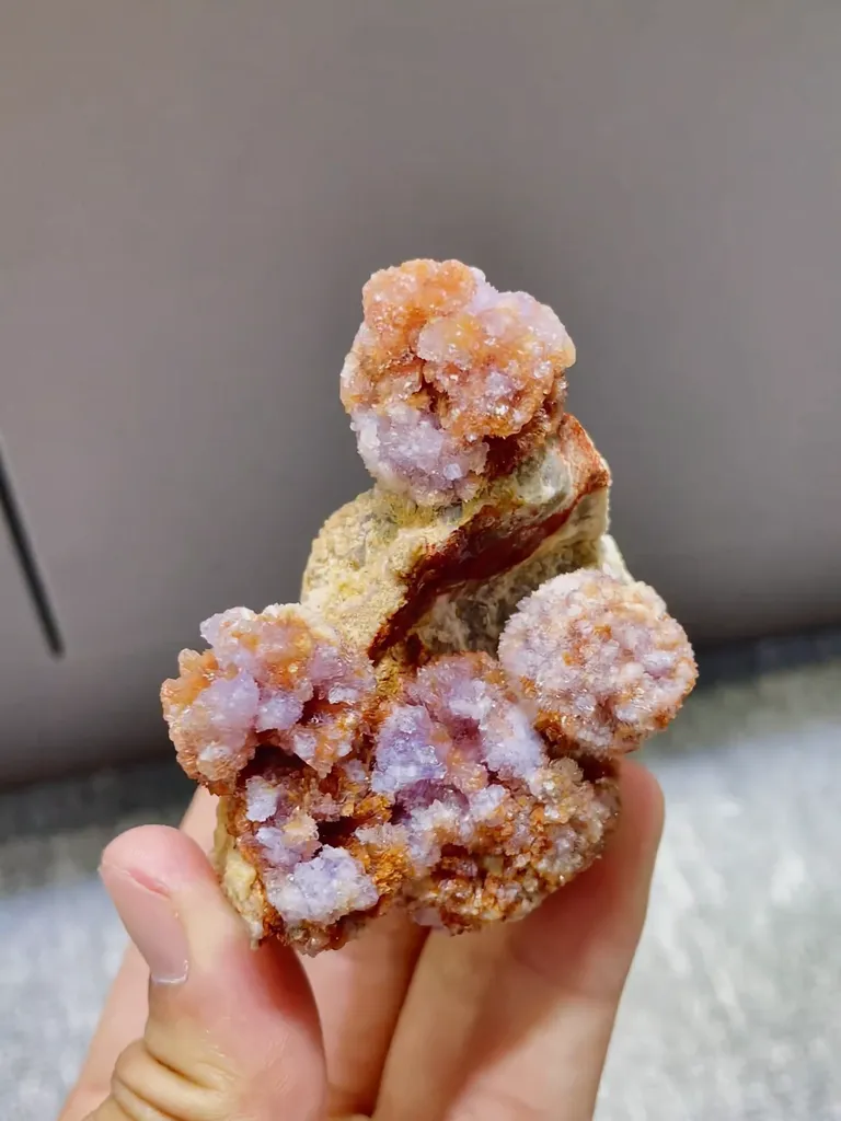 Natural Coloured Spherical Gypsum comes from Guizhou,China 70*50*60MM image