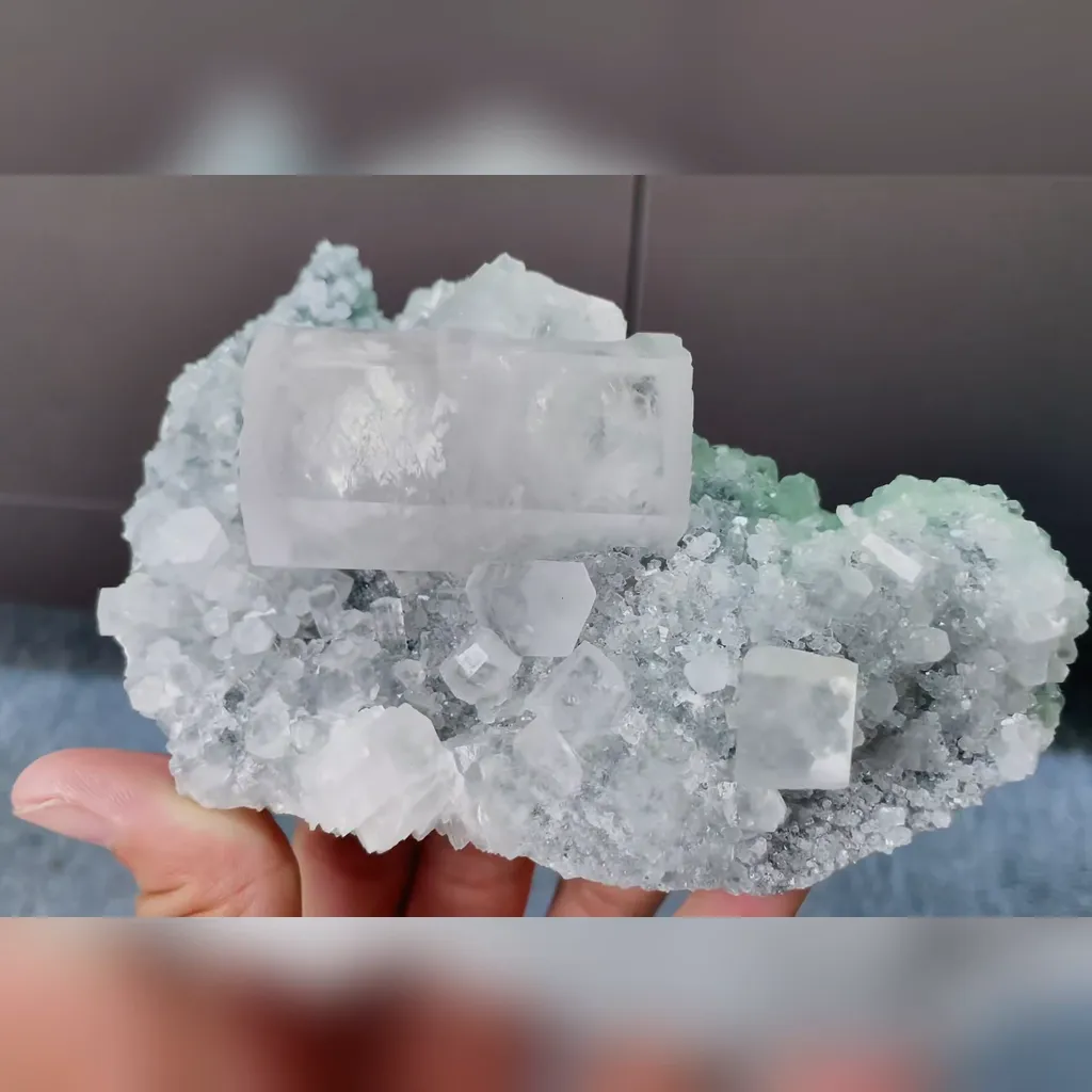 Natural Columnar Calcite and Fluorite Symbiosis comes from Fujian,China 130*95*60MM - image 2