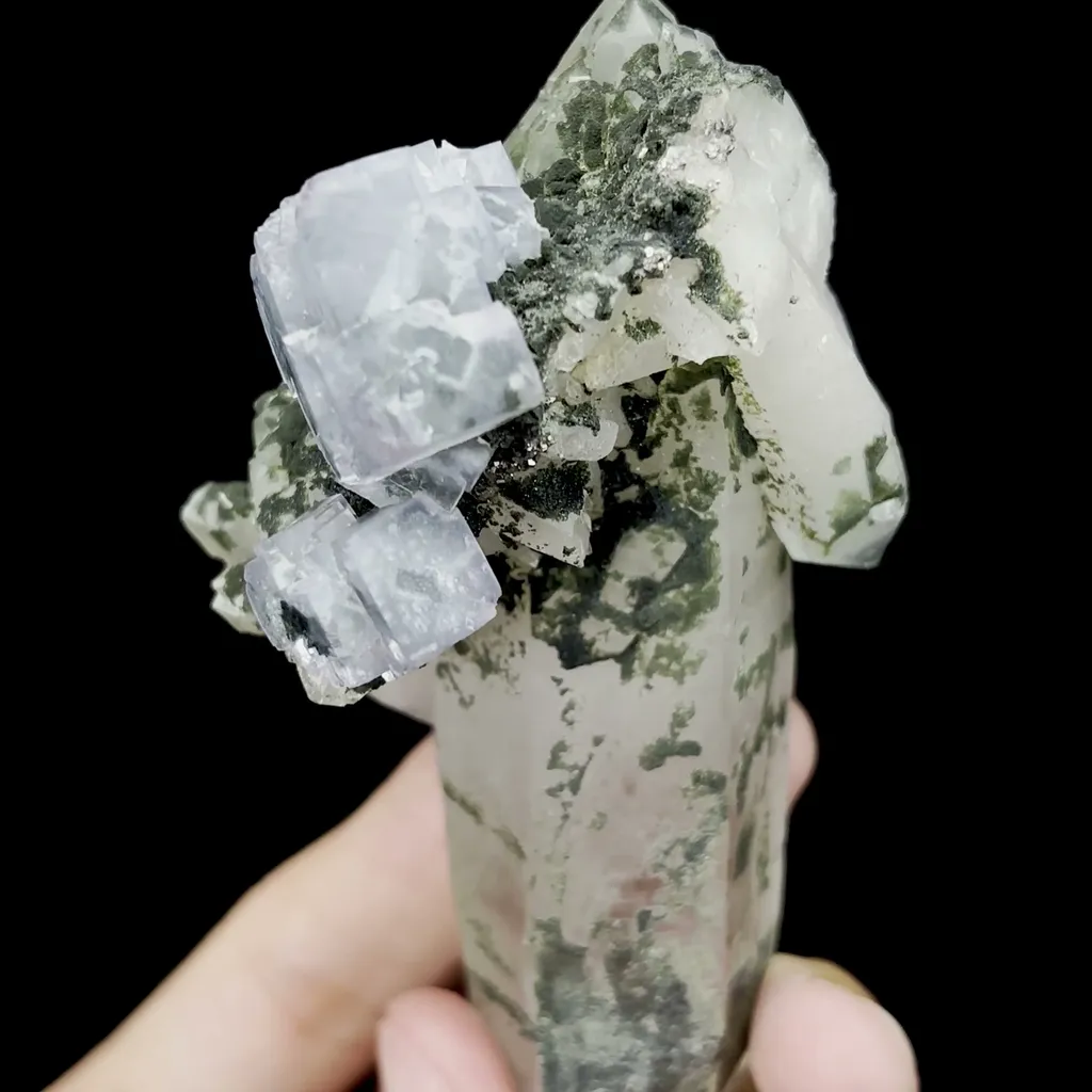 Natural Crystal and Blue Fluorite Mineral Specimen,High Quality Specimen,YAO GANG XIAN,HUNAN,CHINA(50*55*107mm) - image 3