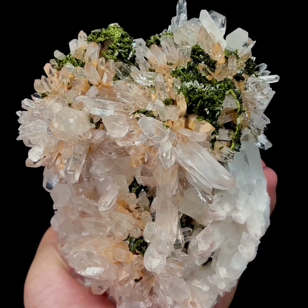 Natural Crystal and Epidote Mineral Specimen,High Quality Specimen,SICHUAN,CHINA(145*115*77mm) - image 4
