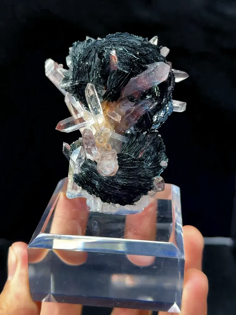 Natural Crystal and Phosphate Manganese Ore Coexist comes from Jinlong,Guangzhou 60*40*70MM image
