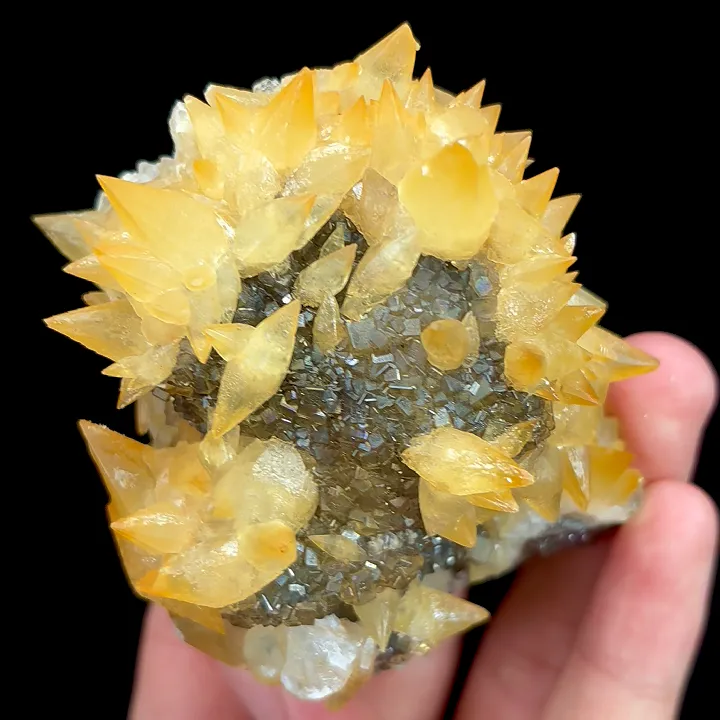 Natural Cubic Fluorite and Calcite, Mineral Specimen:Guizhou,China (70*80*50MM) - image 3
