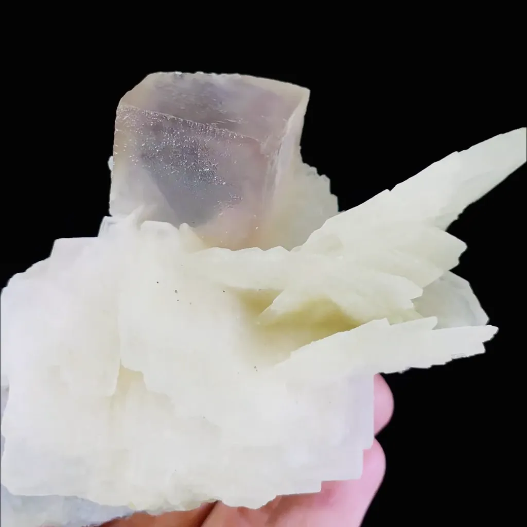Natural Cubic Fluorite and Calcite Symbiosis comes from Yaogangxian,Hunan 85*40*70MM - image 3
