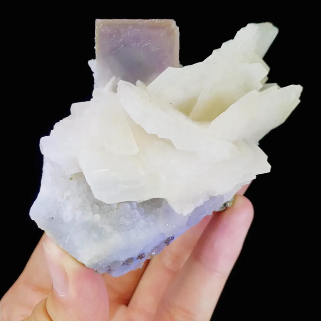 Natural Cubic Fluorite and Calcite Symbiosis comes from Yaogangxian,Hunan 85*40*70MM - image 2