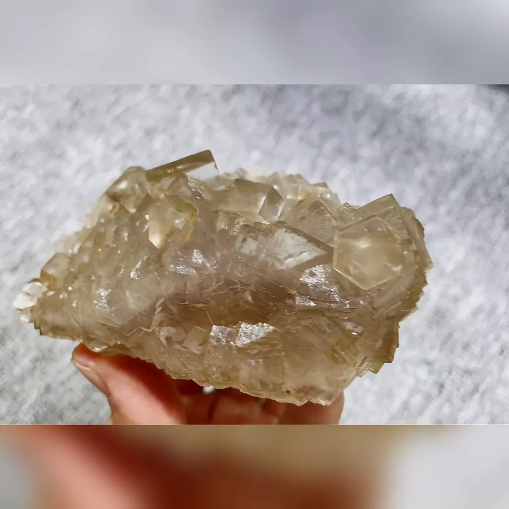Natural Cubic Fluorite and Transparent Prismatic Calcite comes from Zhejiang,China 115*65*45MM - image 3