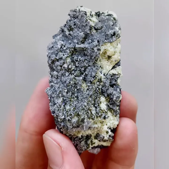 Natural Cubic Fluorite & Black Wolframite, Mineral Specimens:Yaogangxian,Hunan (30*65*30mm) - image 5