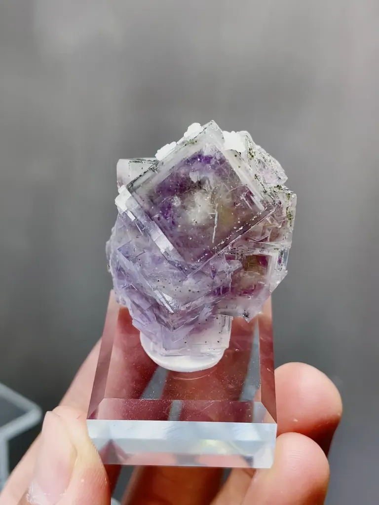 Natural Cubic Fluorite comes from Yaogangxian,Hunan 30*30*38 image