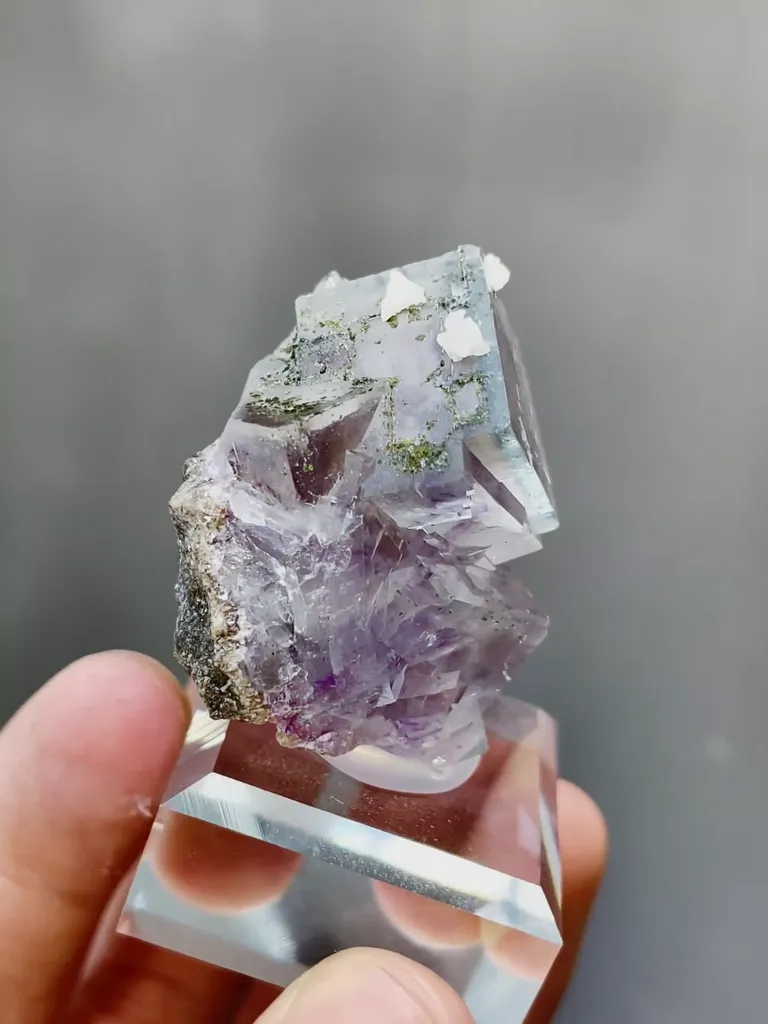 Natural Cubic Fluorite comes from Yaogangxian,Hunan 30*30*38 - image 4