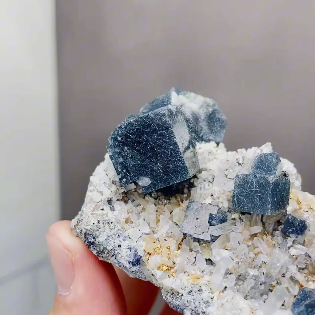 Natural Cubic Fluorite with Grey Bismuth and Quartz Symbiosis comes from Yaogangxian,Hunan 70*45*30MM - image 2