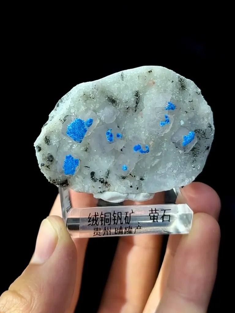 Natural Cyanotrichite Coexisting With Fluorite comes from Qinglong,Guizhou 55*20*35MM - image 3