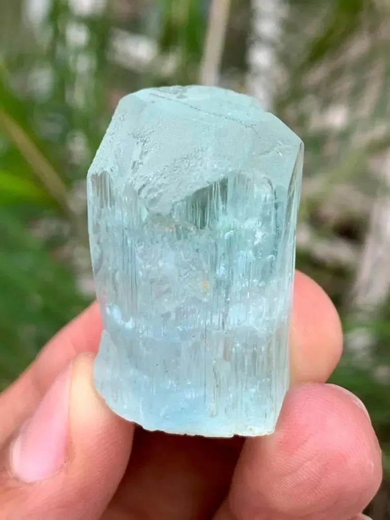 Natural DIamond Cut Blue Aquamarine Crystal from Pakistan - image 6
