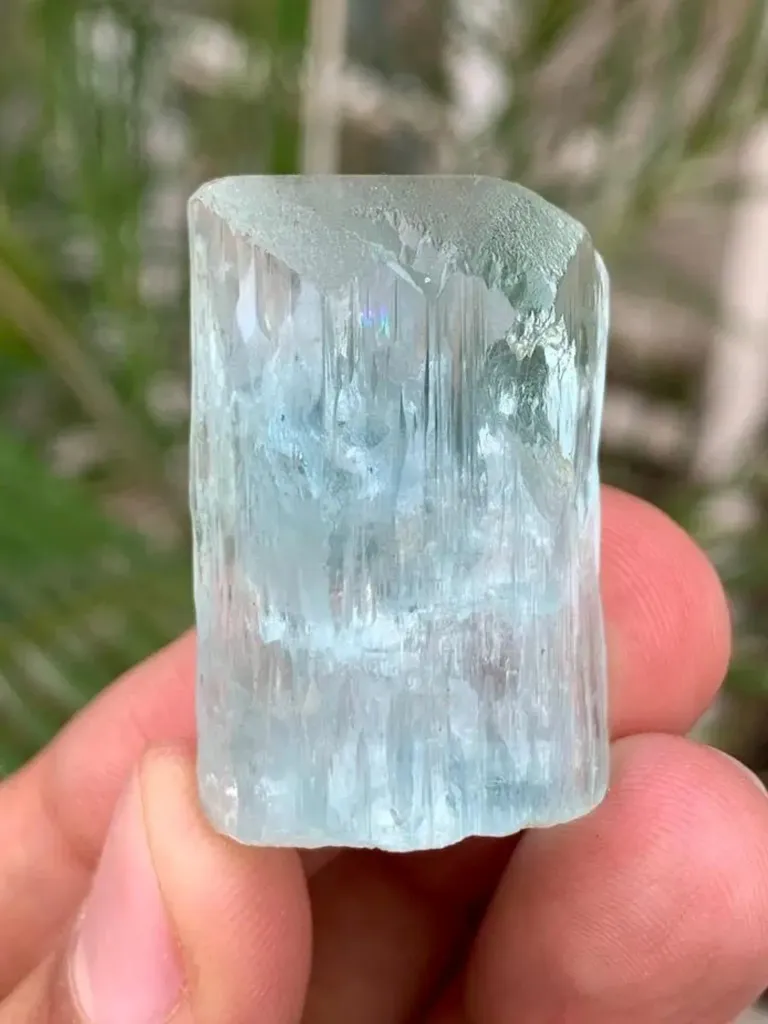 Natural DIamond Cut Blue Aquamarine Crystal from Pakistan - image 8