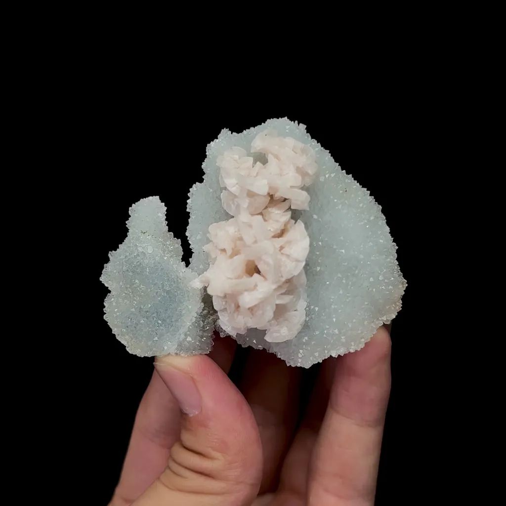 Natural Dolomite and Quartz Mineral Specimen,High Quality Specimen,YAO GANG XIAN,HUNAN,CHINA(70*55*25mm) image