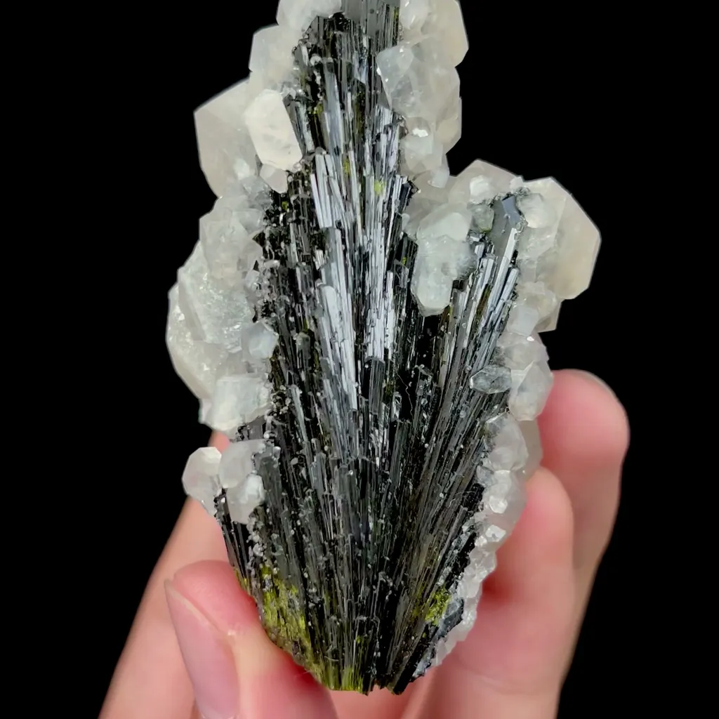 Natural Epidote and Calcite Mineral Specimen,High Quality Specimen,DAYE,HUBEI,CHINA(40*75*35mm) image