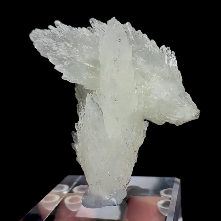 Natural Feather Calcite, Mineral Specimen:Fujian,China (60*40*55MM) - image 4