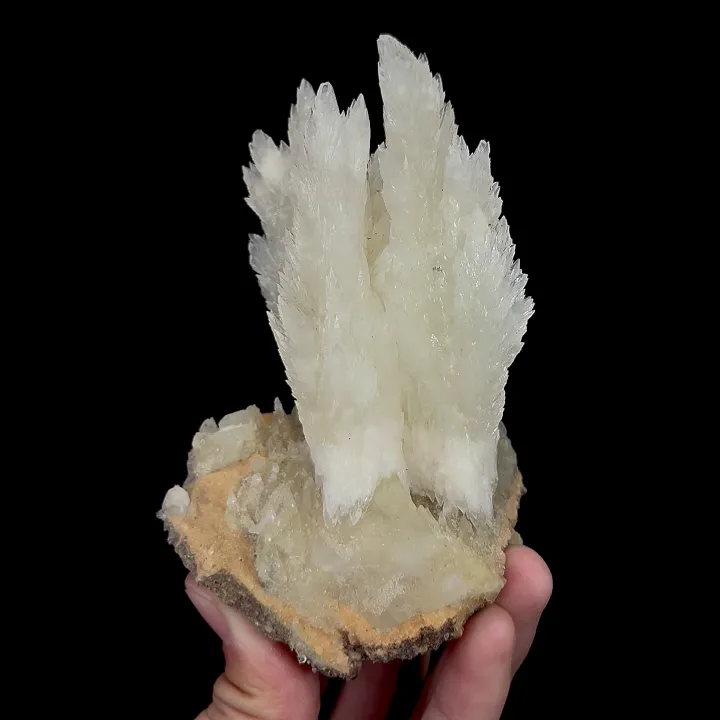 Natural Feather Calcite, Mineral Specimen:Fujian,China (80*65*125MM) image