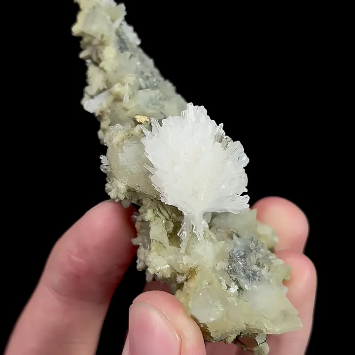 Natural Feather Calcite, Mineral Specimen:Guizhou,China (90*40*30MM) - image 2