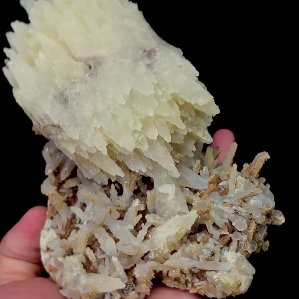Natural Feather Calcite Mineral Specimen,High Quality Specimen,ANHUI,CHINA(107*70*180mm) - image 2