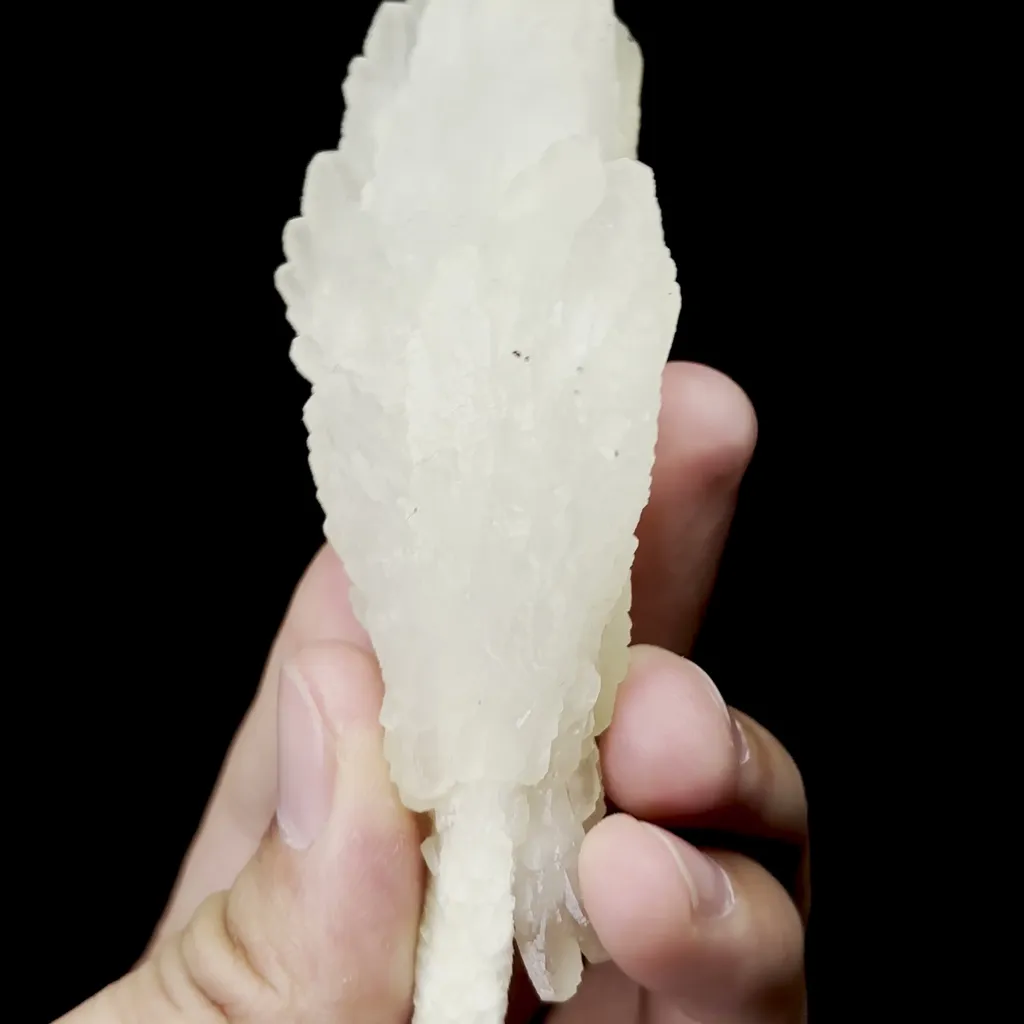 Natural Feather Calcite Mineral Specimen,High Quality Specimen,ANHUI,CHINA(32*36*107mm) - image 2