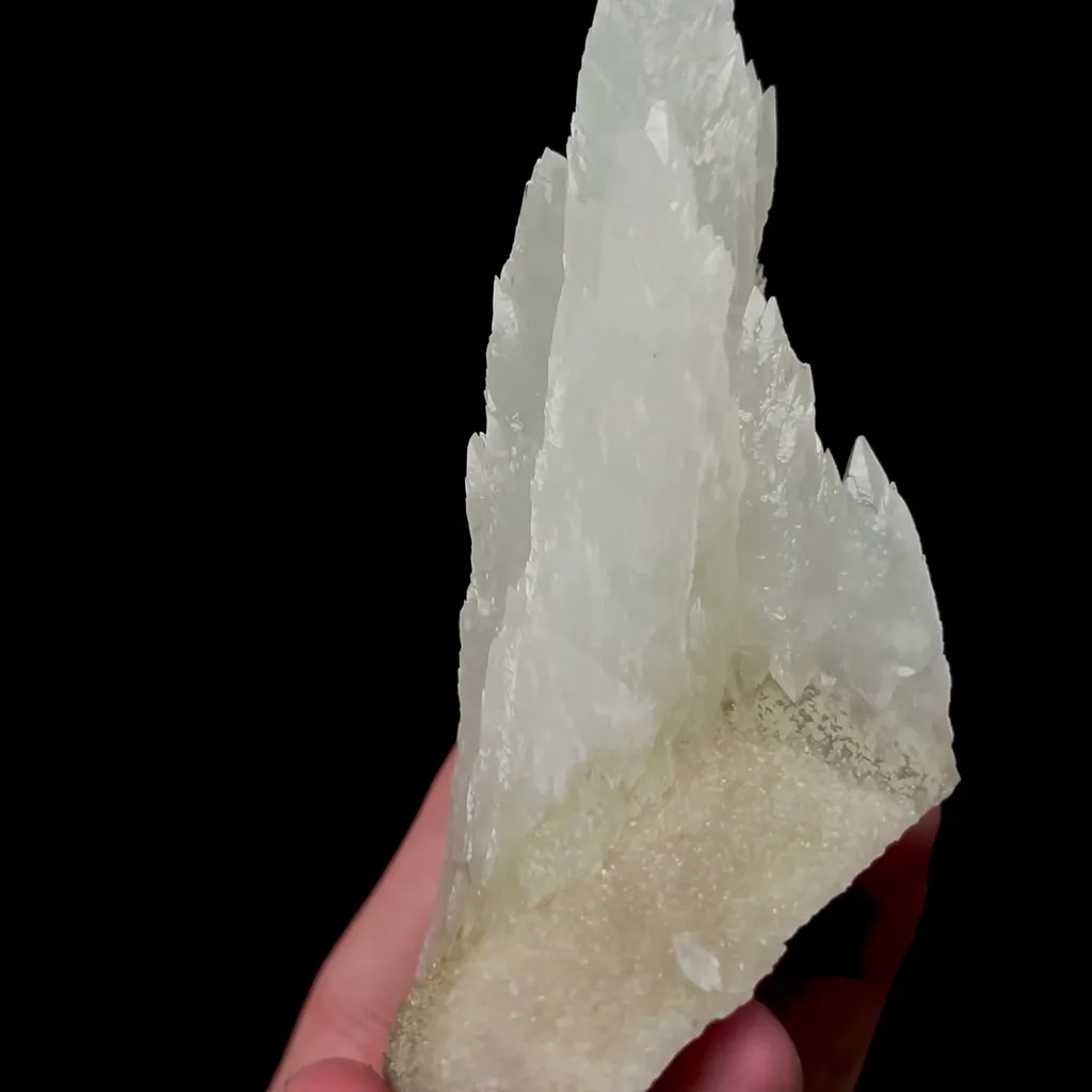 Natural Feather Calcite Mineral Specimen,High Quality Specimen,ANHUI,CHINA(40*50*110mm) - image 2