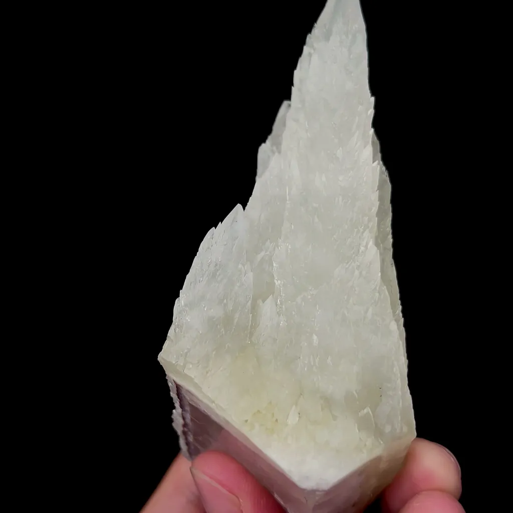 Natural Feather Calcite Mineral Specimen,High Quality Specimen,ANHUI,CHINA(40*50*110mm) - image 3