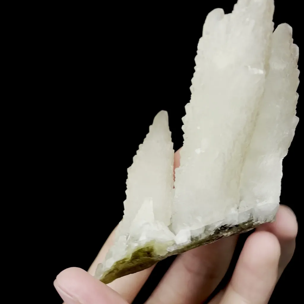 Natural Feather Calcite Mineral Specimen,High Quality Specimen,FUJIAN,CHINA(65*95*50mm) - image 3