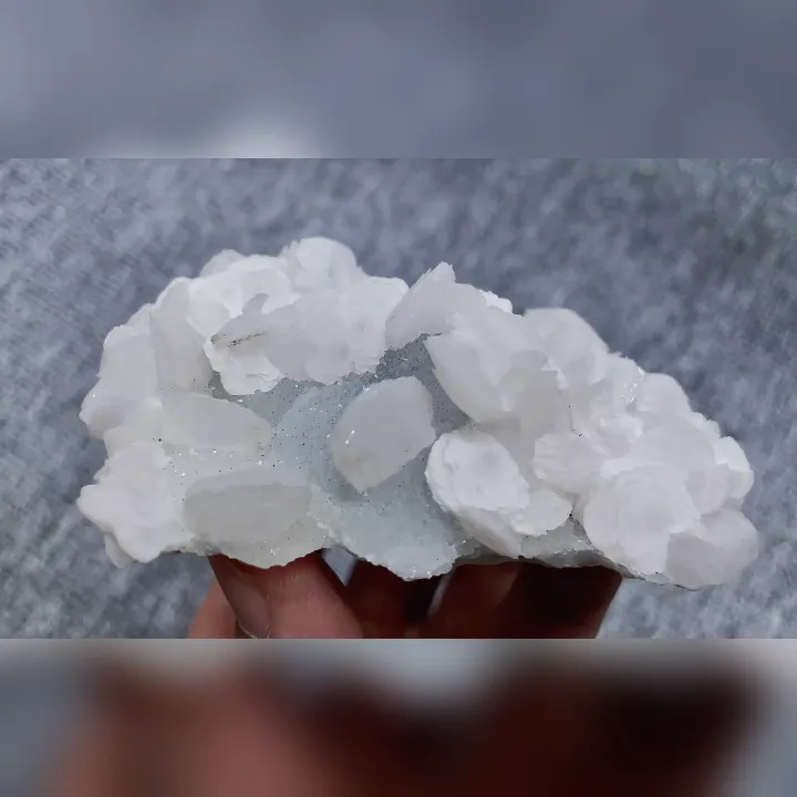 Natural Flake Calcite and Quartz, Mineral Specimen: Madagascar （85*55*25MM） - image 2