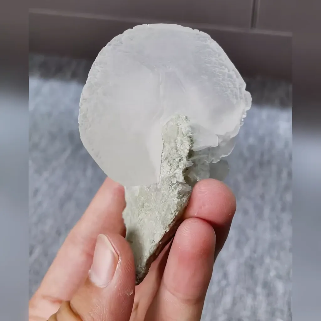 Natural Flake Calcite comes from Inner Mongolia,China 60*90*50MM - image 5