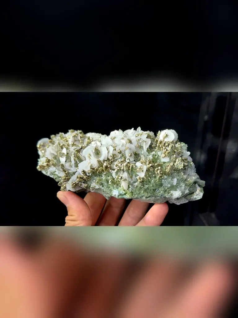 Natural Flaky Calcite Coexist With Pyrite and  Quartz comes from Fujian，China  155*55*40MM - image 4