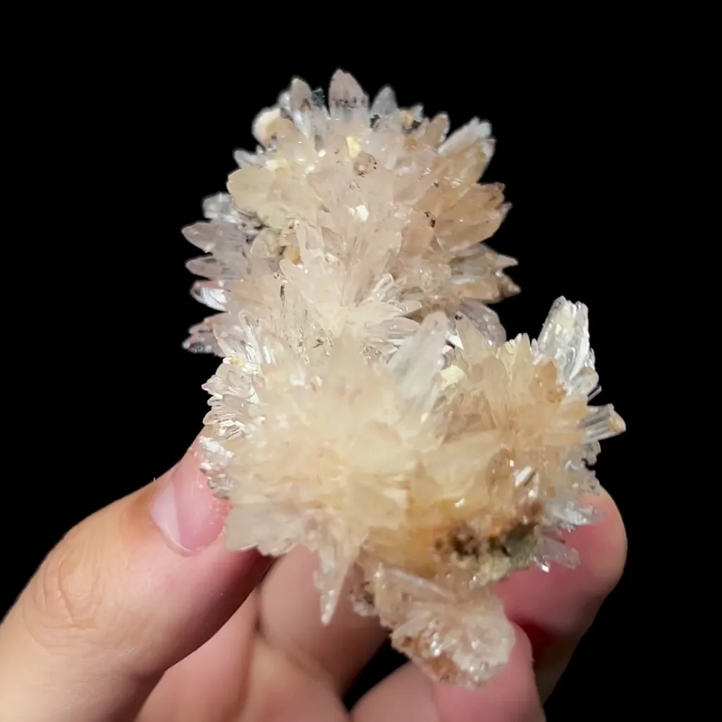 Natural Floral Gypsum Mineral Specimen,High Quality Specimen,GUIZHOU,CHINA(45*90*45mm) image