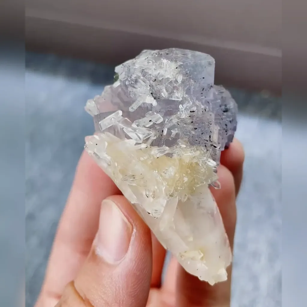 Natural Fluorite and Bismuthinite and Quartz Symbiosis comes from Yaogangxian,Hunan 40*60*40MM - image 3