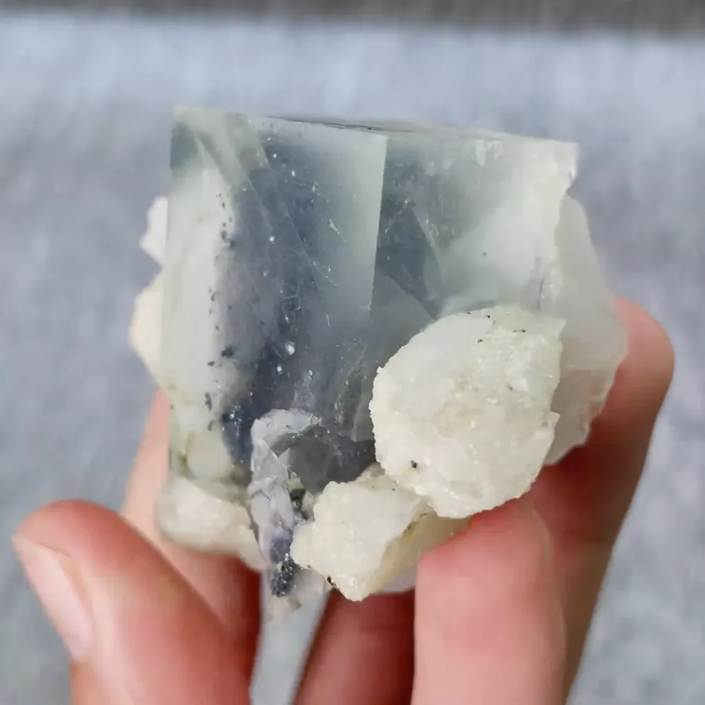 Natural Fluorite and Calcite and Quartz Symbiosis comes from Yaogangxian,Hunan 55*50*30MM - image 2