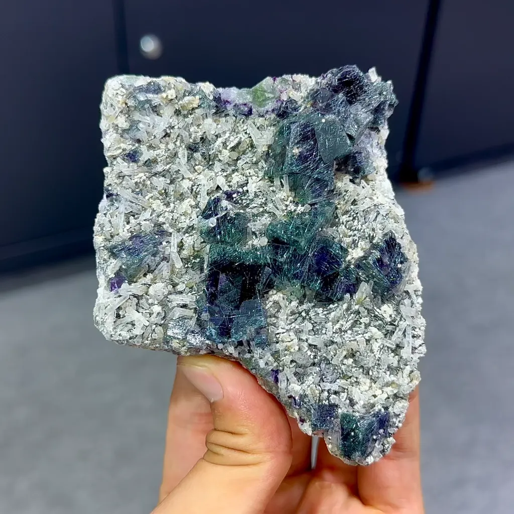 Natural Fluorite and Grey Bismuthite and Quartz Symbiosis comes from Yaogangxian,Hunan 99*80*30MM image