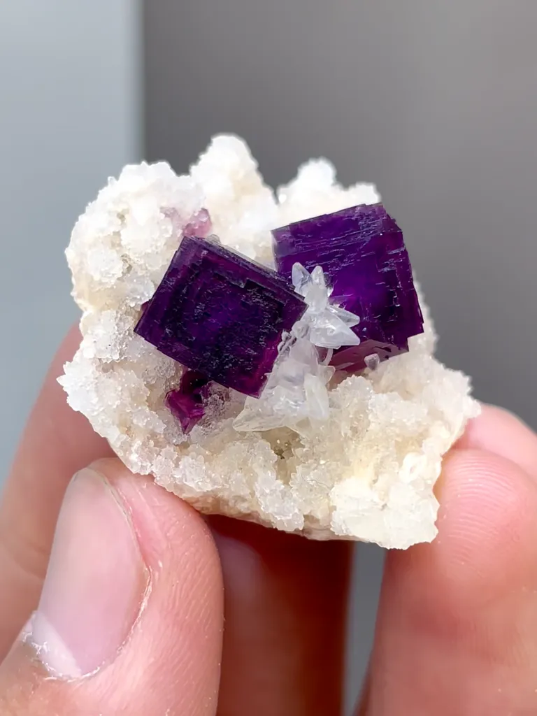 Natural Fluorite and Mica Crystal Coexist comes from Anhui,China 30*30*20MM - image 2