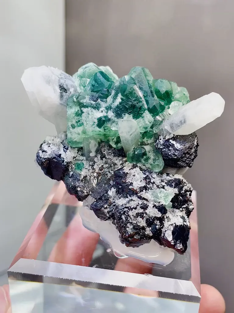 Natural Fluorite and Quartz coexist comes from Namibia 60*55*50MM - image 5