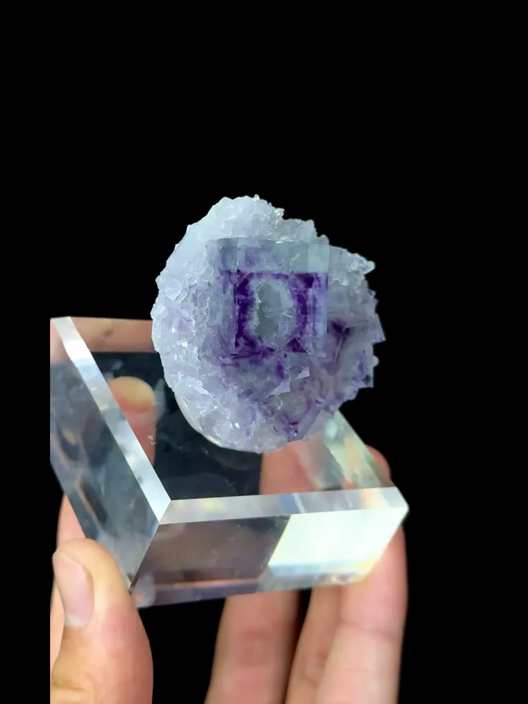 Natural Fluorite and Quartz Coexist comes from Zhejiang 55*35*30MM - image 5