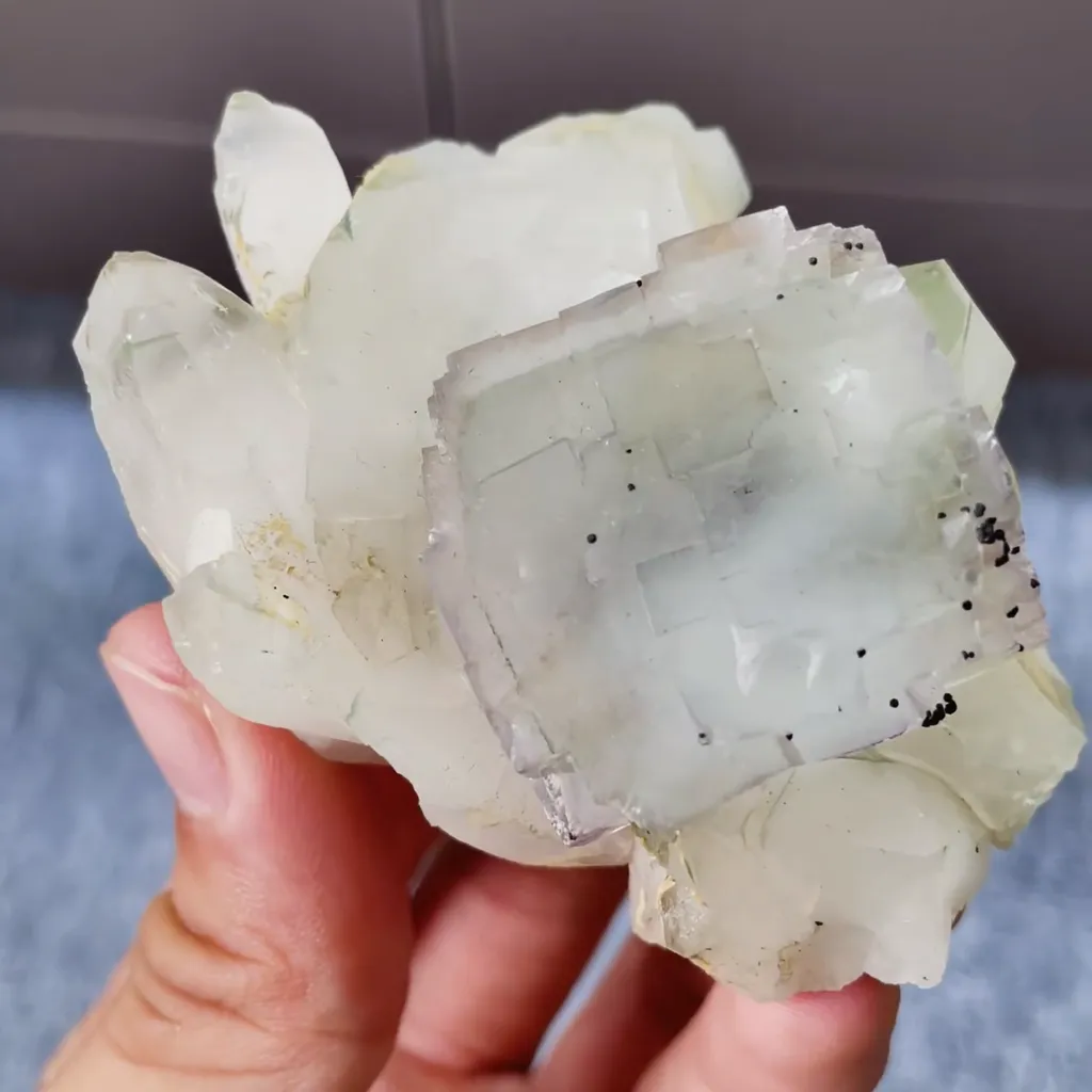 Natural Fluorite and Quartz Symbiosis comes from Yaogangxian,Hunan 75*60*40MM - image 3
