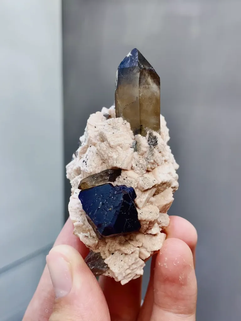 Natural Fluorite and Smoky Quartz coexist comes from Wulian,Shandong 40*40*70MM image