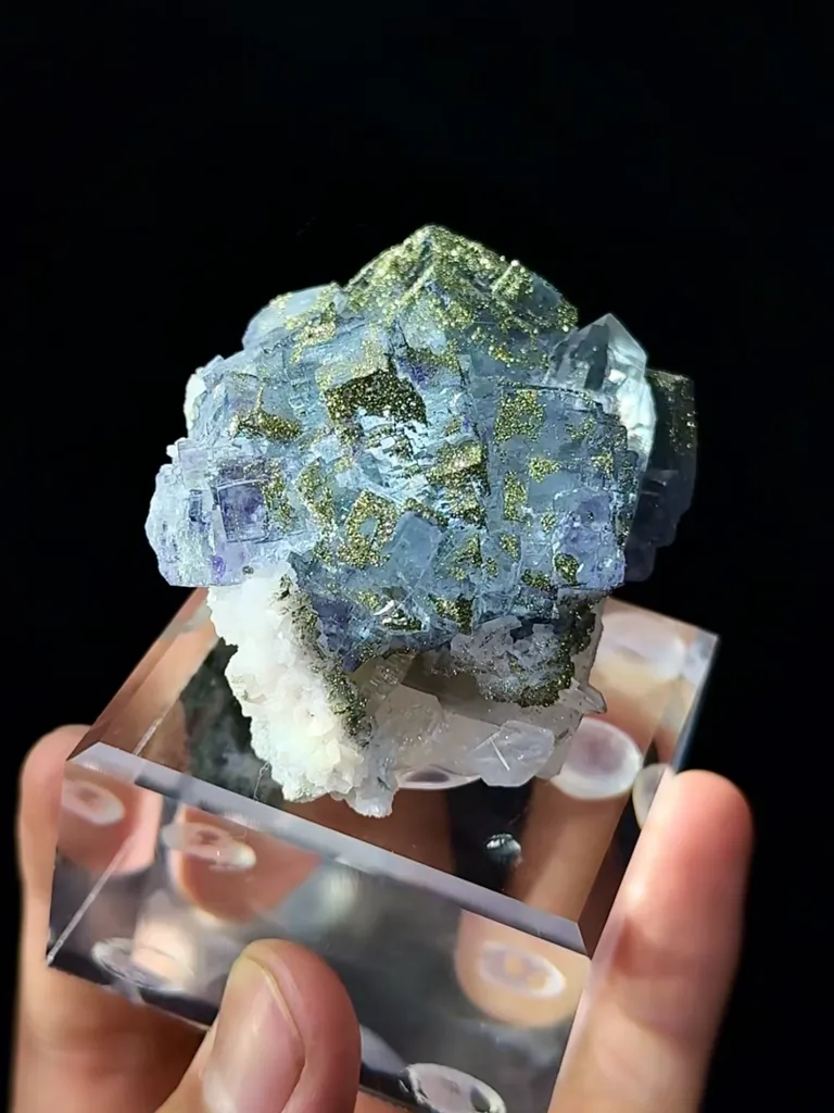Natural Fluorite Quartz and Pyrite Coexist comes from Yaogangxian, Hunan 60*45*35MM - image 7