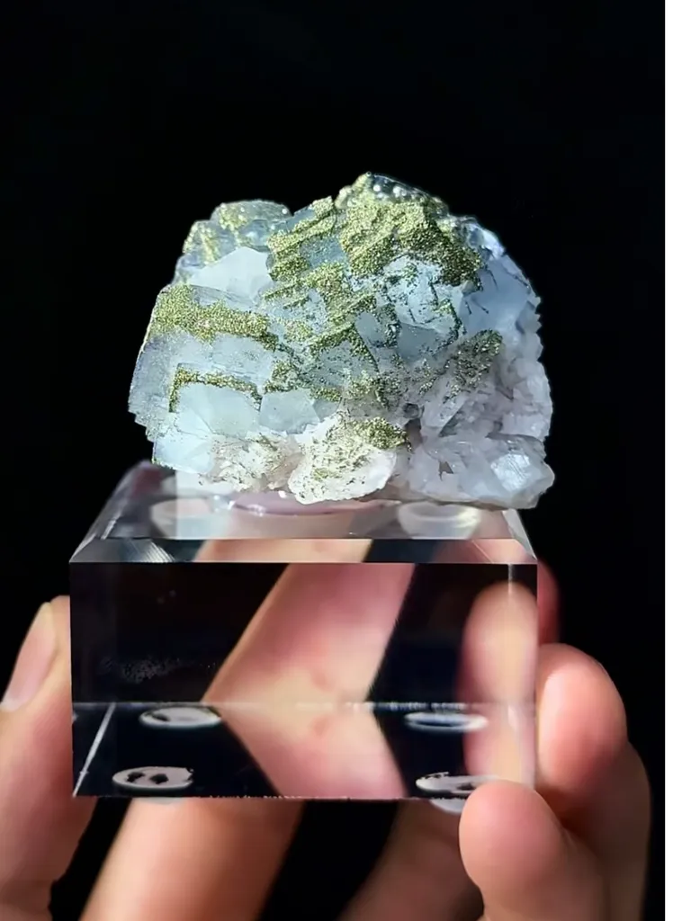 Natural Fluorite Quartz and Pyrite Coexist comes from Yaogangxian, Hunan 60*45*35MM - image 5