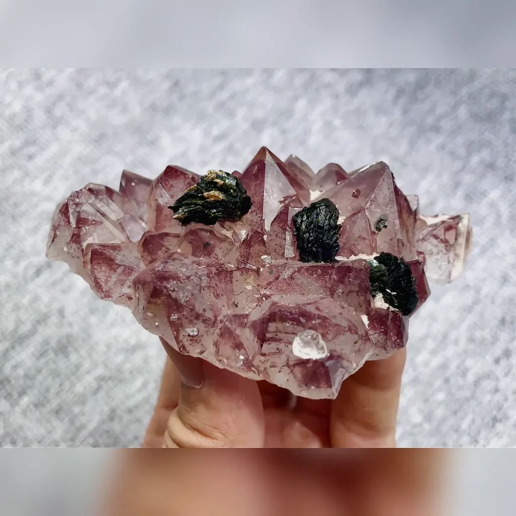 Natural Garden Crystal and Epidote Symbiosis comes from Sichuan,Mwigu 95*65*25MM image
