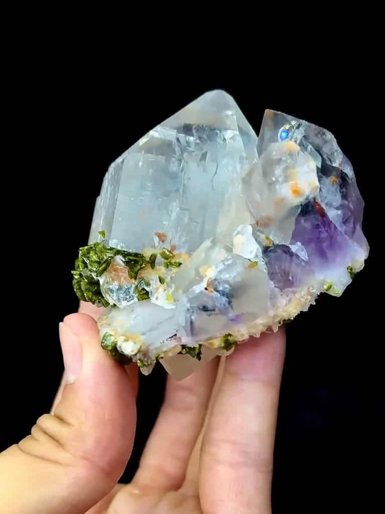Natural Garden Crystal coexisting with Epidote comes from Meigu,Sichuan 60*70*30MM - image 7