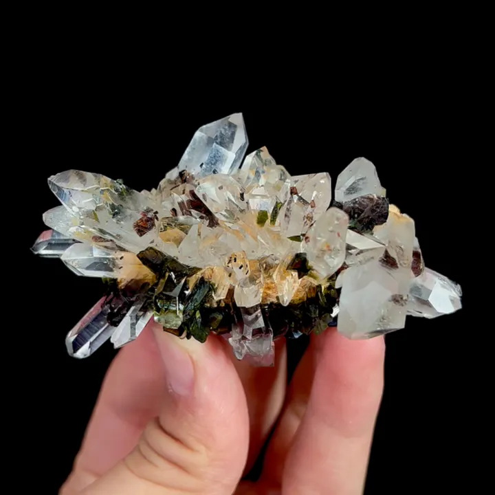 Natural Garden Quartz and Epidote , Mineral Specimen:Meigu,Sichuan (80*45*45MM) - image 4