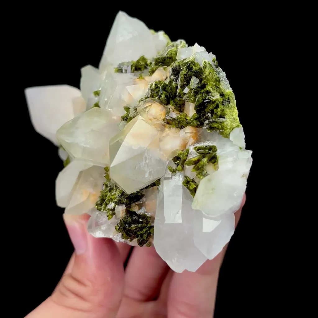 Natural Garden Quartz Mineral Specimen,High Quality Specimen,MEIGU,SICHUAN,CHINA(115*73*52mm) - image 2