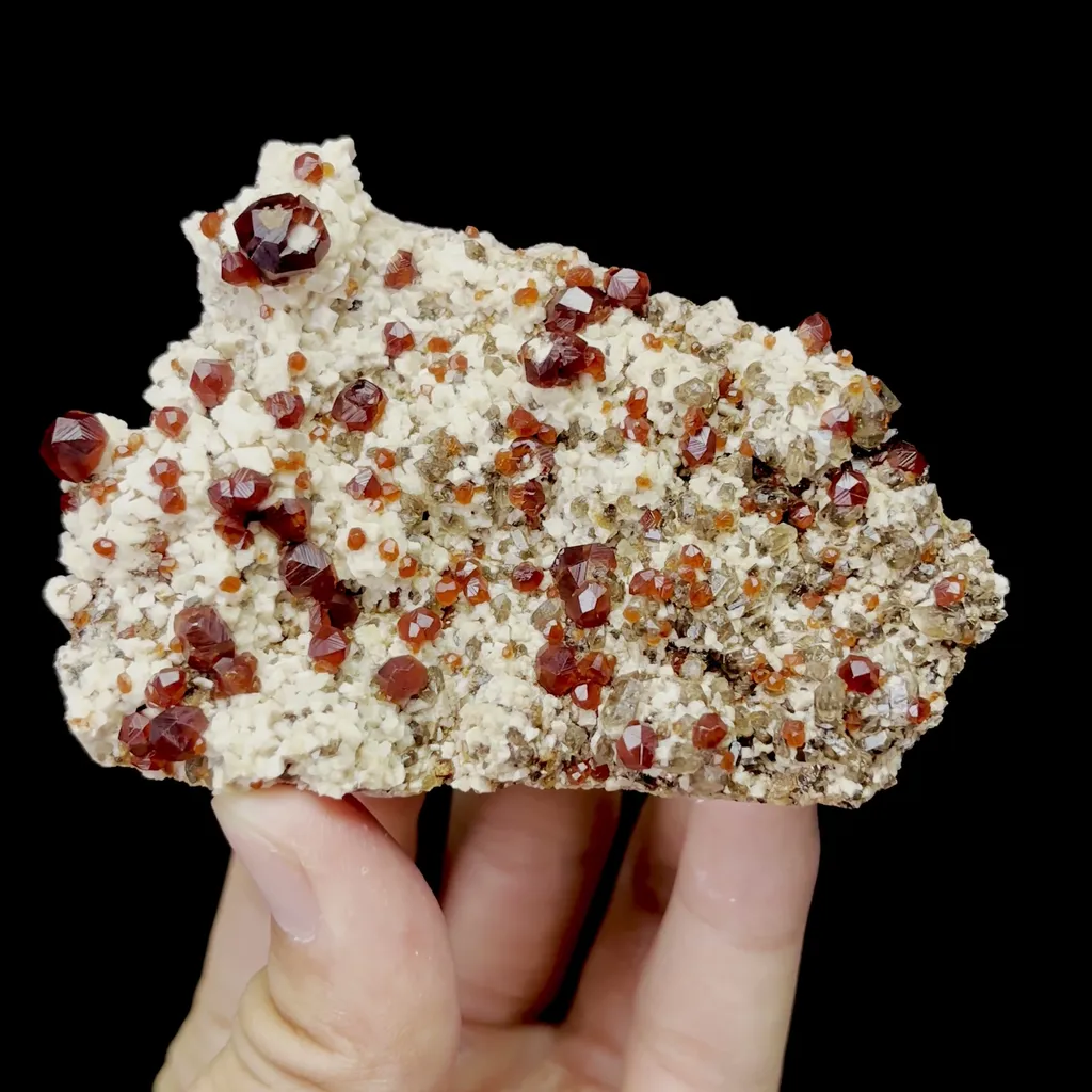 Natural Garnet and Quartz Mineral Specimen,High Quality Specimen,FUJIAN,CHINA(91*63*22mm) - image 3