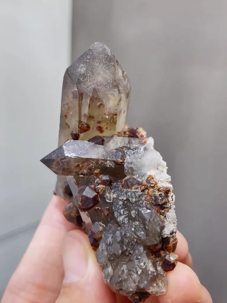 Natural Garnet and Smoky Quartz coexist comes from Fujian,China 55*30*55MM - image 3