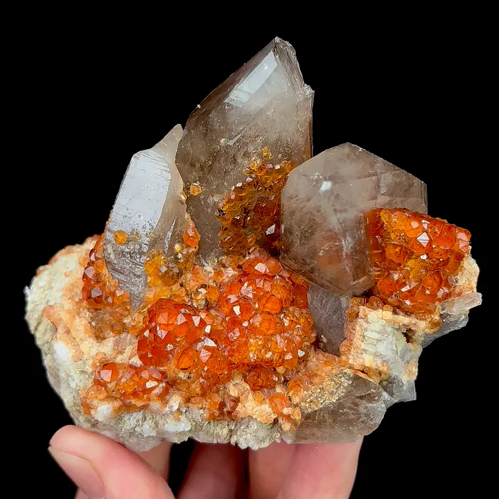 Natural Garnet and Smoky Quartz, Mineral Specimen:Fujia,China (100*60*65MM) - image 5