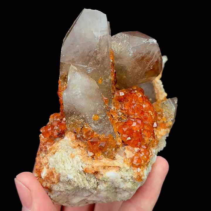 Natural Garnet and Smoky Quartz, Mineral Specimen:Fujia,China (100*60*65MM) - image 3